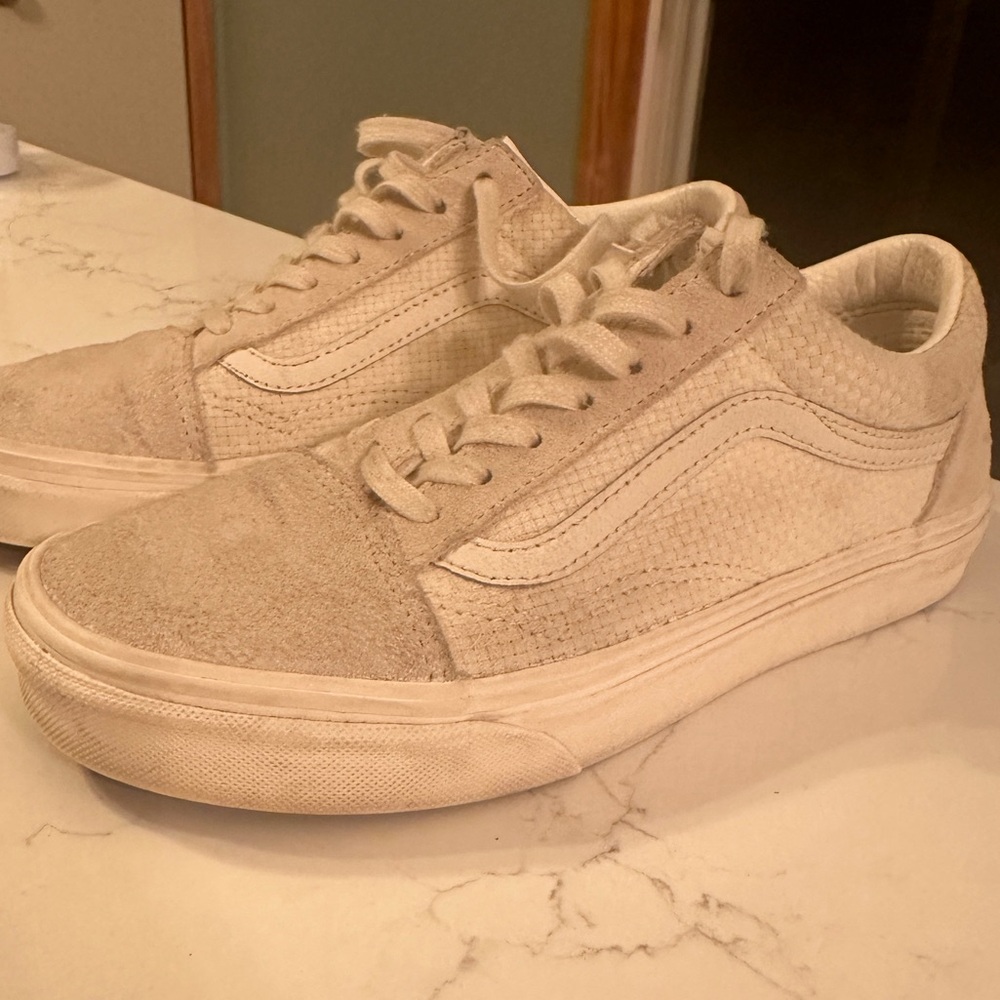 Women’s white suede Vans - size 7
